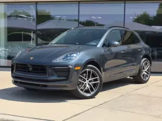 2026 Porsche Macan Electric - Image 5 of 31