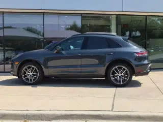 2026 Porsche Macan Electric - Image 13 of 31