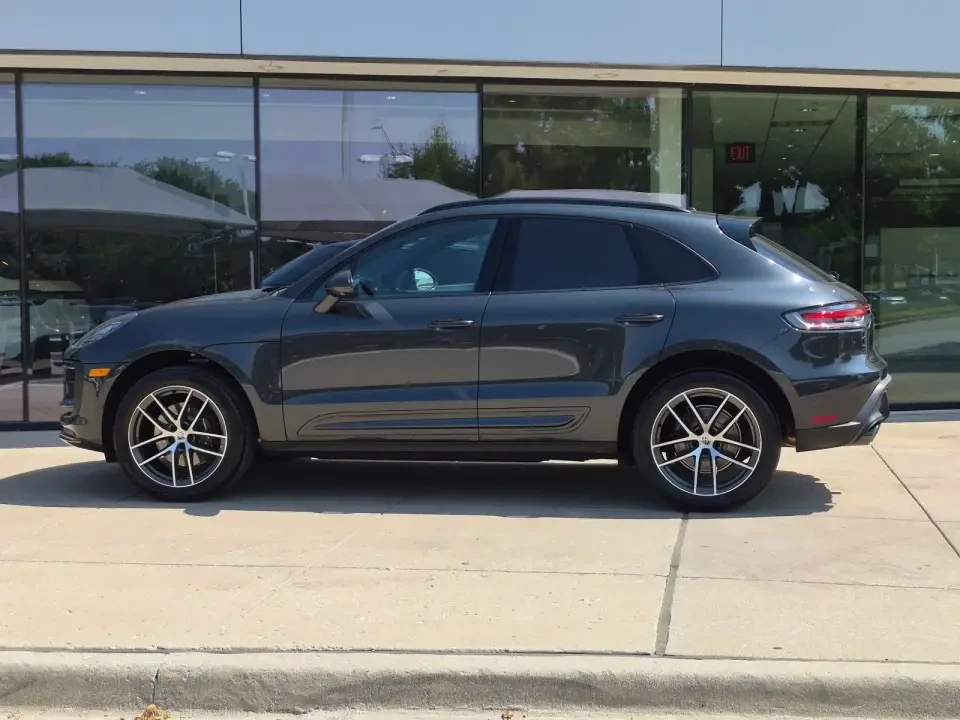 2026 Porsche Macan Electric - Image 15 of 31