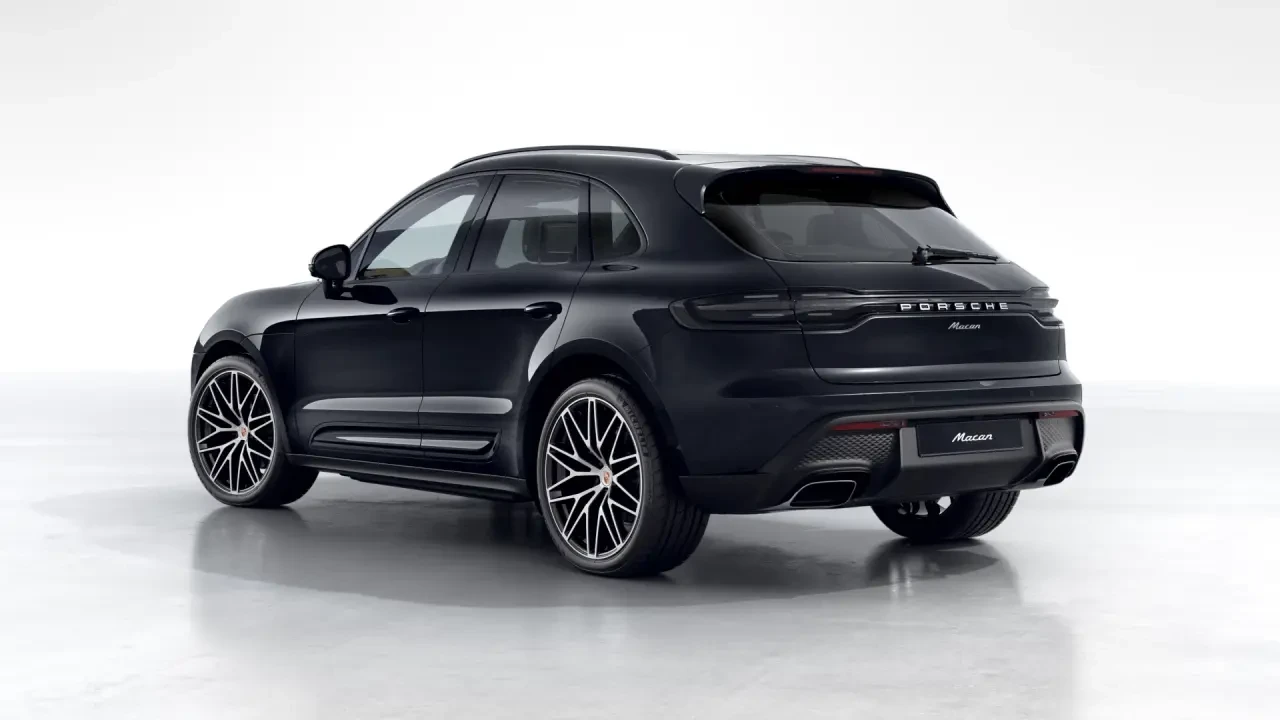 2026 Porsche Macan - Image 24 of 30