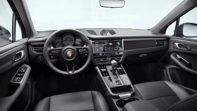 2026 Porsche Macan - Image 26 of 30
