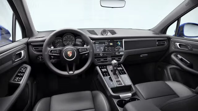 2026 Porsche Macan - Image 26 of 30