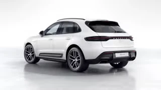 2026 Porsche Macan - Image 17 of 30