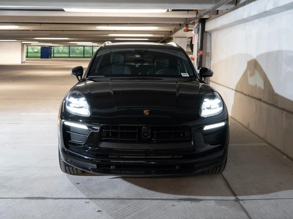 2026 Porsche Macan Electric - Image 6 of 26