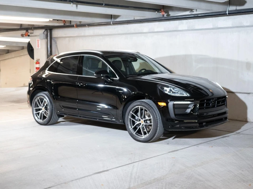 2026 Porsche Macan Electric - Image 7 of 26