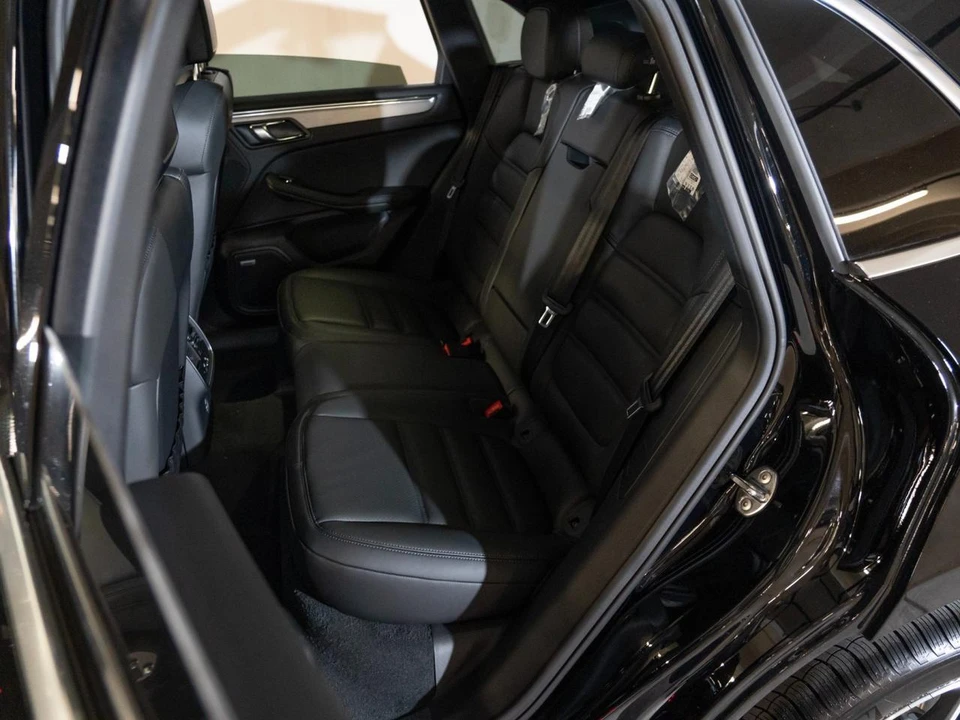 2026 Porsche Macan Electric - Image 23 of 26