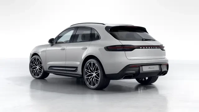 2026 Porsche Macan - Image 22 of 30