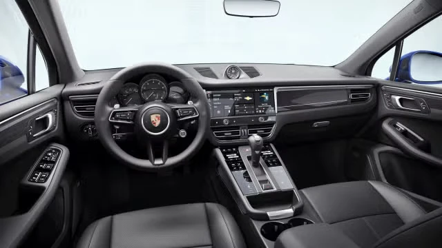 2026 Porsche Macan - Image 26 of 30