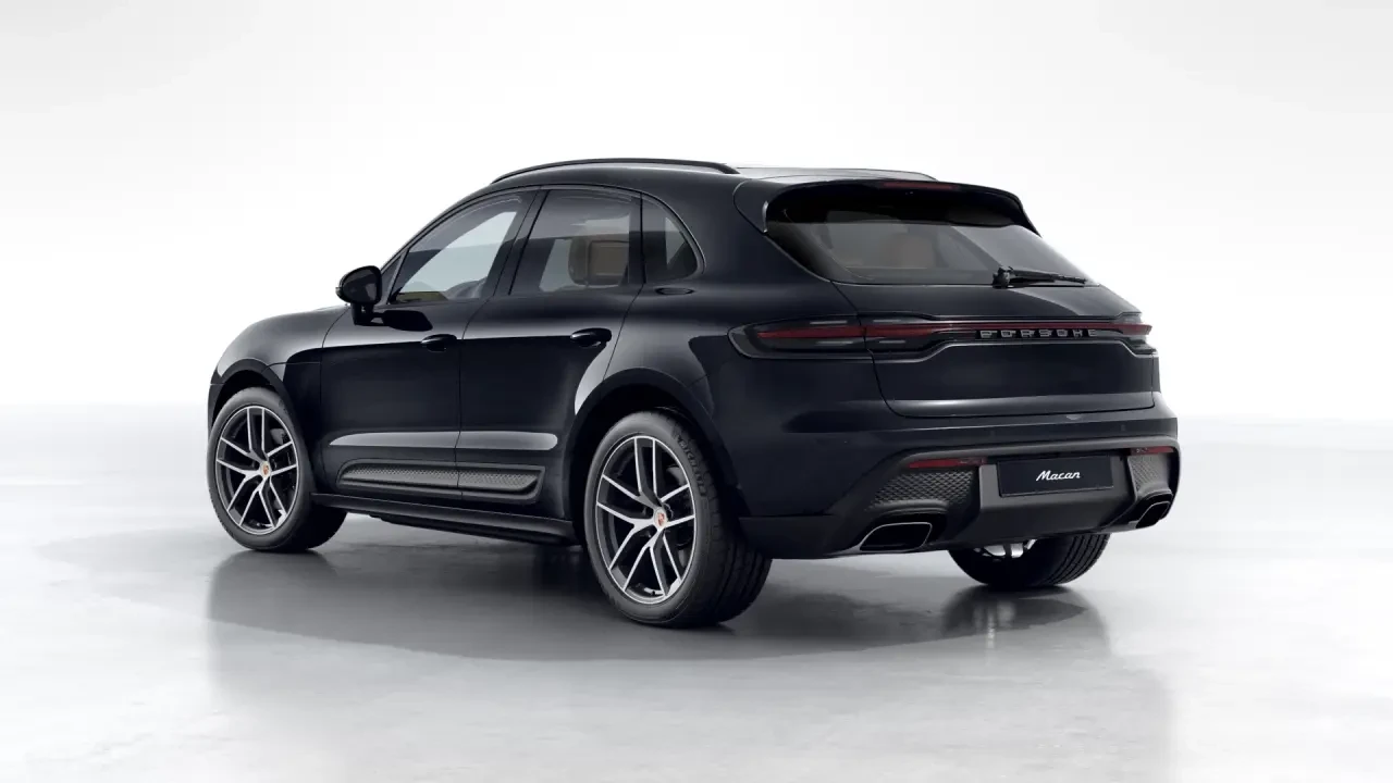 2026 Porsche Macan - Image 24 of 30
