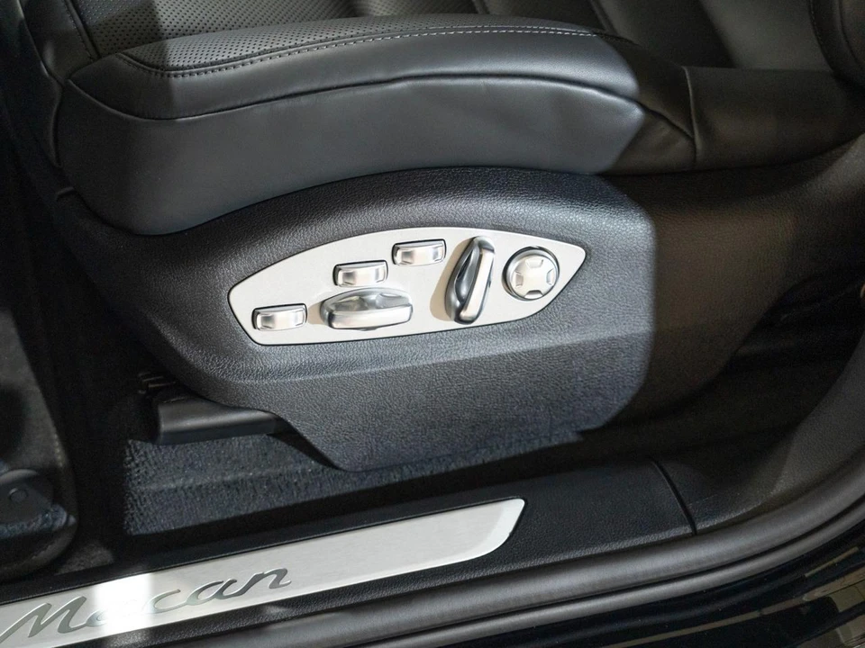 2026 Porsche Macan Electric - Image 12 of 29
