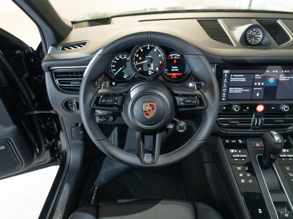 2026 Porsche Macan Electric - Image 28 of 29