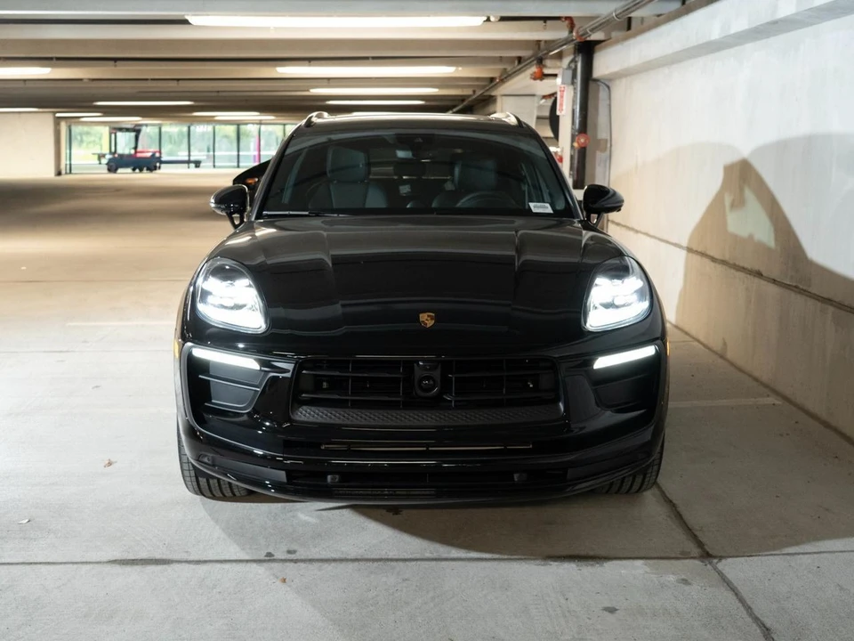 2026 Porsche Macan Electric - Image 6 of 29