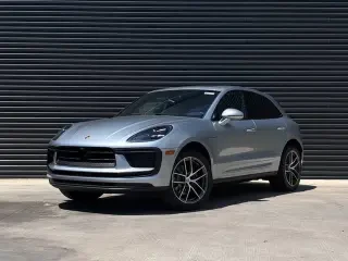 2026 Porsche Macan Electric - Image 5 of 31