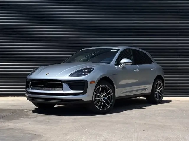 2026 Porsche Macan Electric - Image 7 of 31
