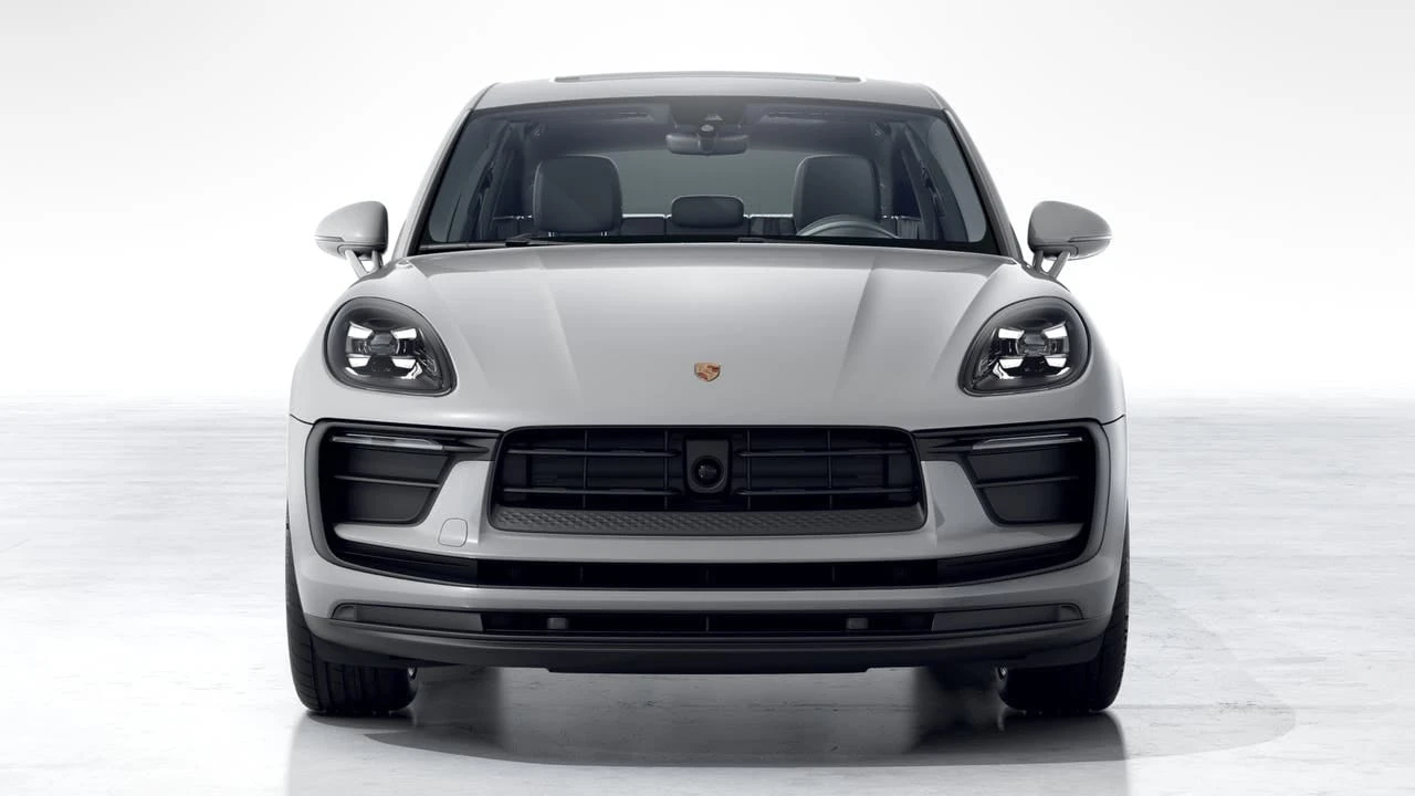 2026 Porsche Macan Electric - Image 8 of 10