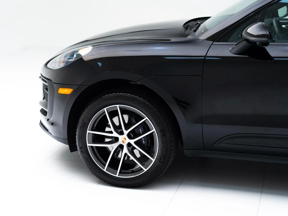 2026 Porsche Macan - Image 11 of 29