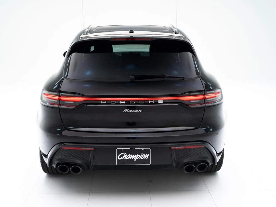 2026 Porsche Macan - Image 10 of 29