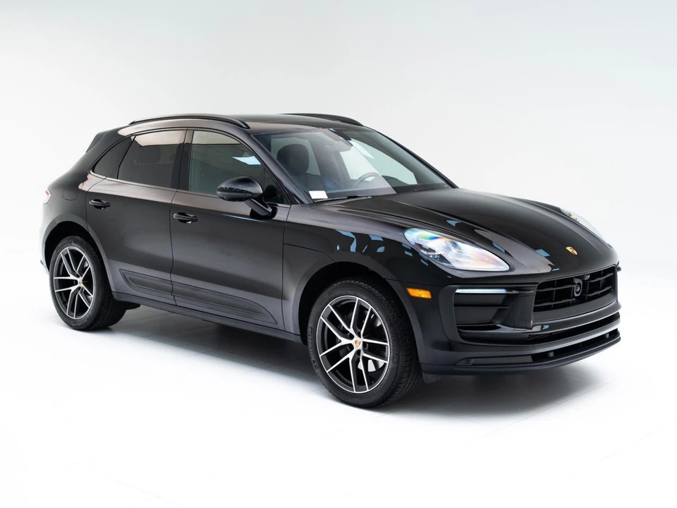 2026 Porsche Macan - Image 7 of 29