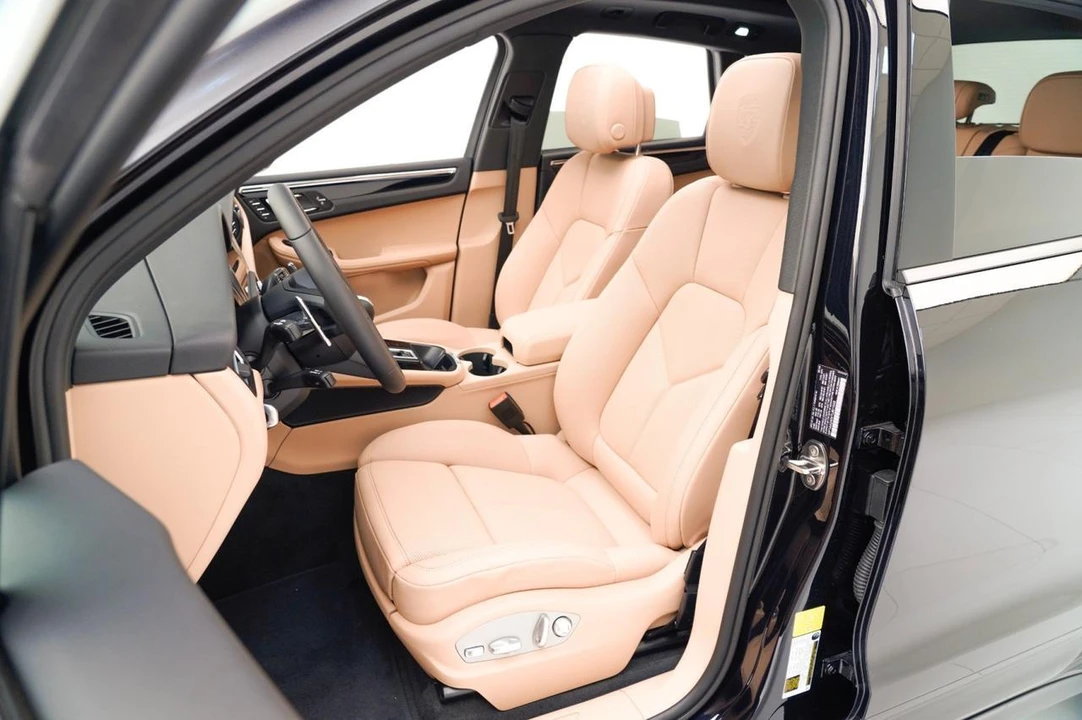 2026 Porsche Macan - Image 5 of 29