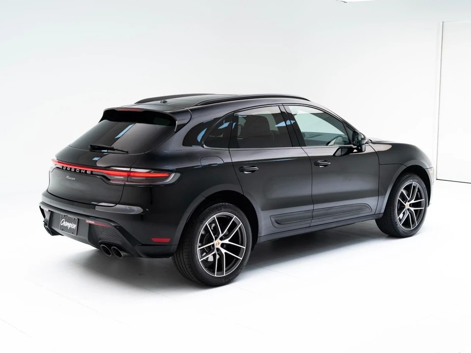 2026 Porsche Macan - Image 9 of 29