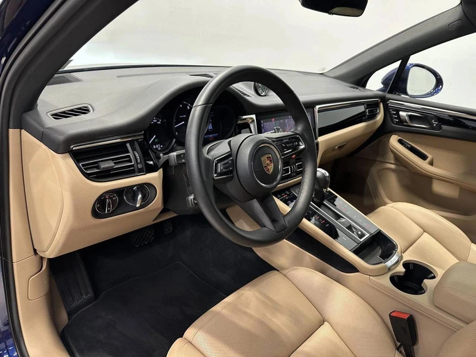 2026 Porsche Macan - Image 4 of 4