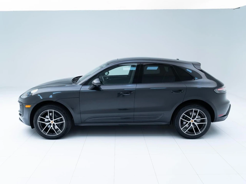 2026 Porsche Macan - Image 3 of 30