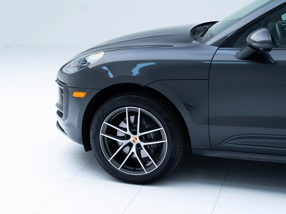 2026 Porsche Macan - Image 12 of 30
