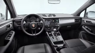 2026 Porsche Macan - Image 25 of 31