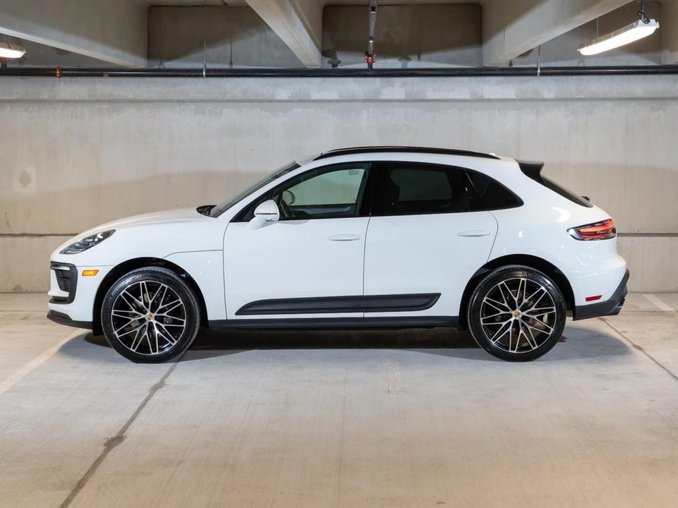 2026 Porsche Macan - Image 3 of 31