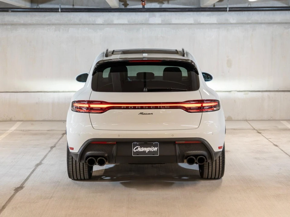 2026 Porsche Macan - Image 7 of 31