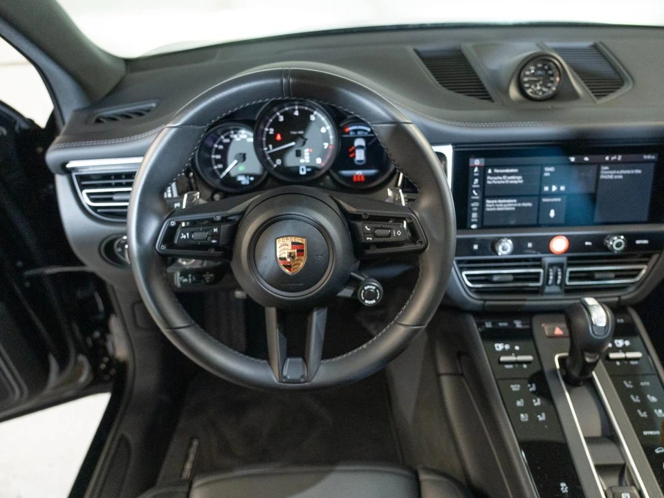 2026 Porsche Macan - Image 28 of 29