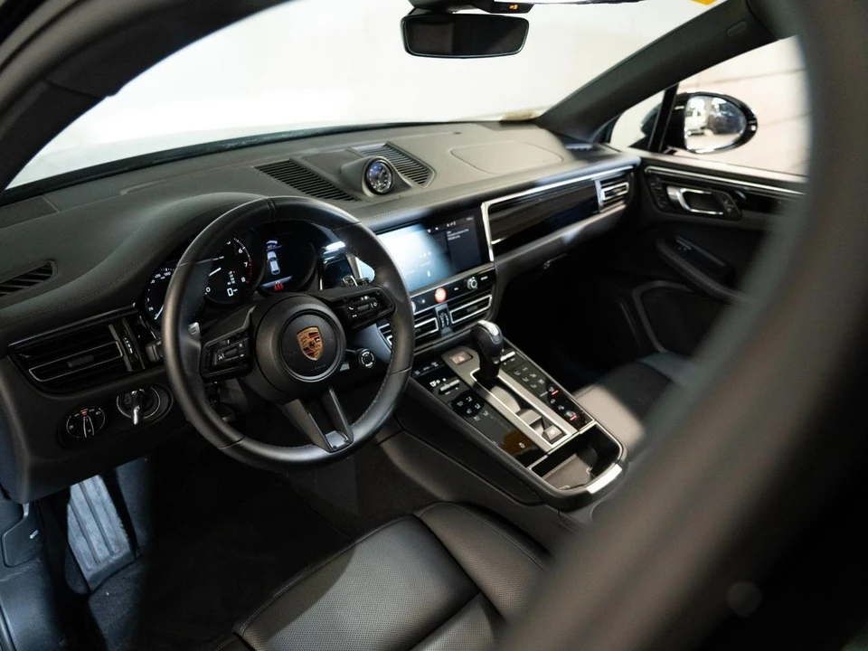 2026 Porsche Macan - Image 5 of 29