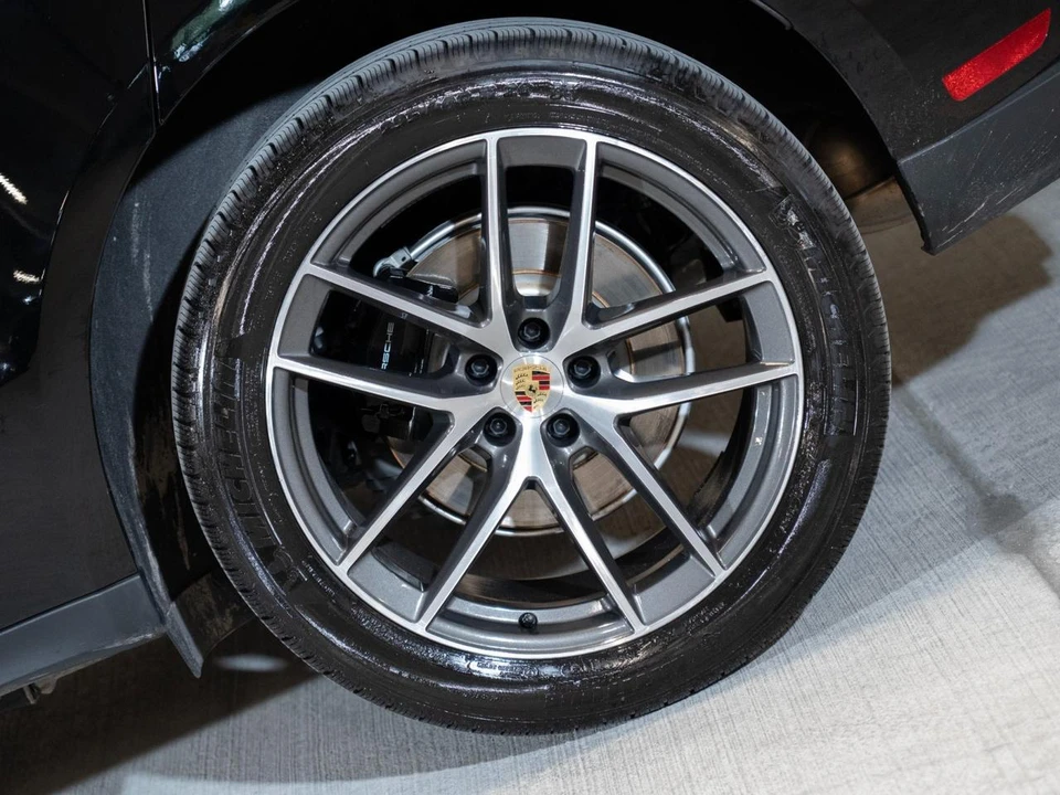 2026 Porsche Macan - Image 11 of 29