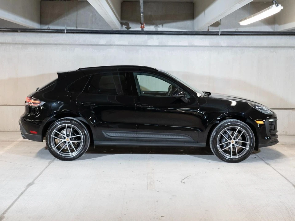 2026 Porsche Macan - Image 9 of 29