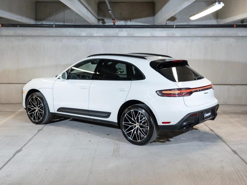 2026 Porsche Macan - Image 3 of 29