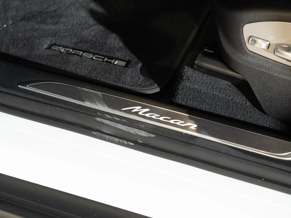 2026 Porsche Macan - Image 12 of 29