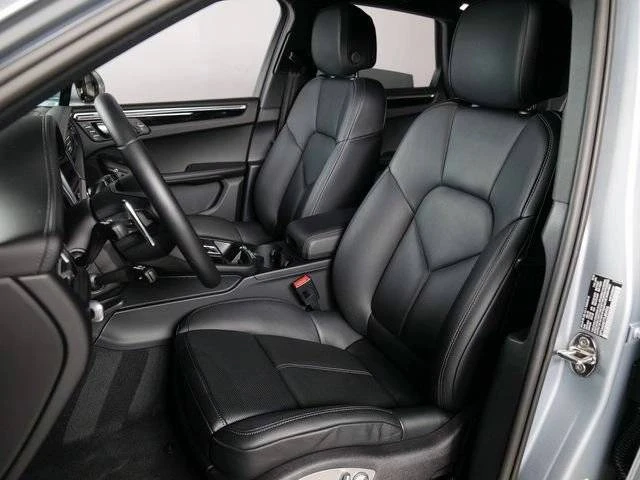 2026 Porsche Macan Electric - Image 5 of 5
