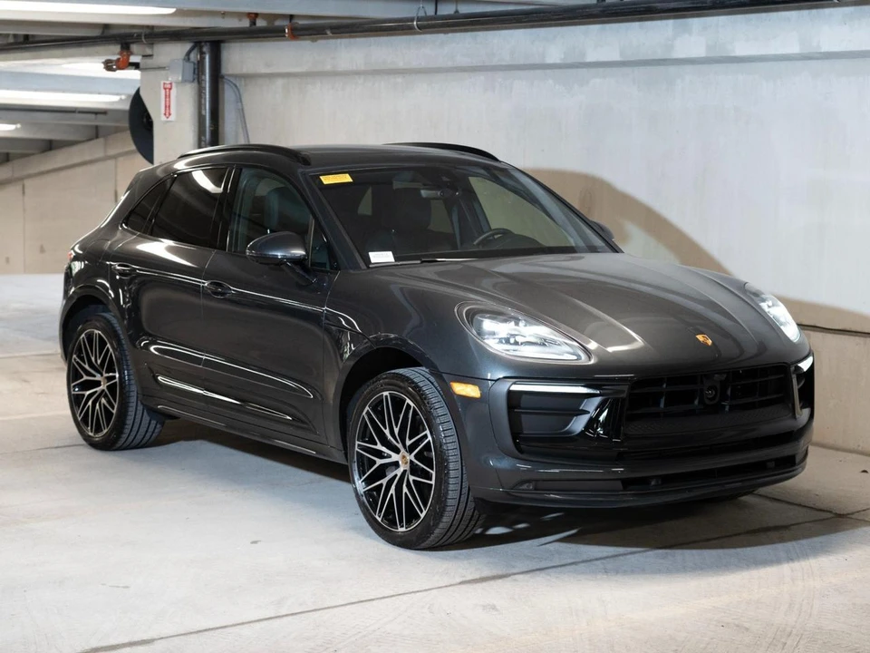 2026 Porsche Macan Electric - Image 8 of 30