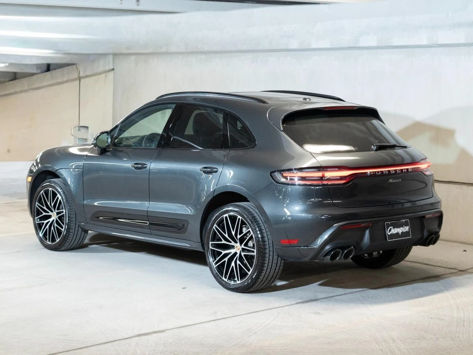 2026 Porsche Macan Electric - Image 3 of 30