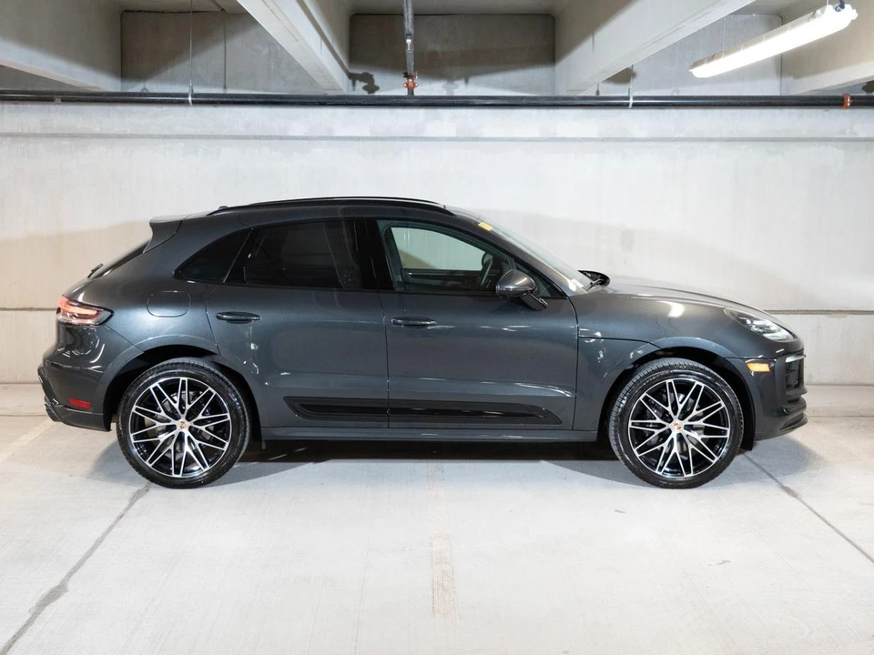 2026 Porsche Macan Electric - Image 9 of 30