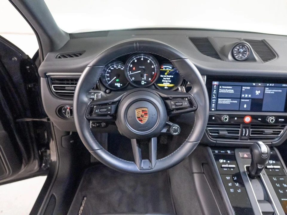 2026 Porsche Macan Electric - Image 29 of 30