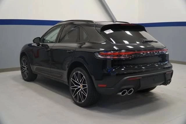 2026 Porsche Macan Electric - Image 3 of 5