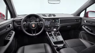 2026 Porsche Macan - Image 25 of 31