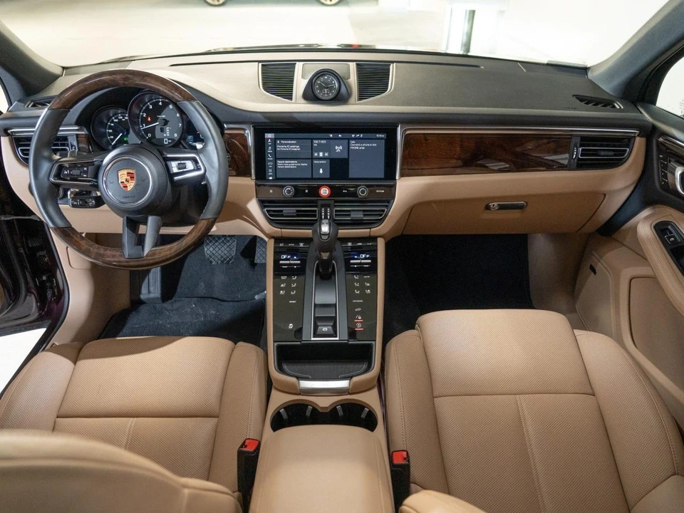 2026 Porsche Macan Electric - Image 26 of 29