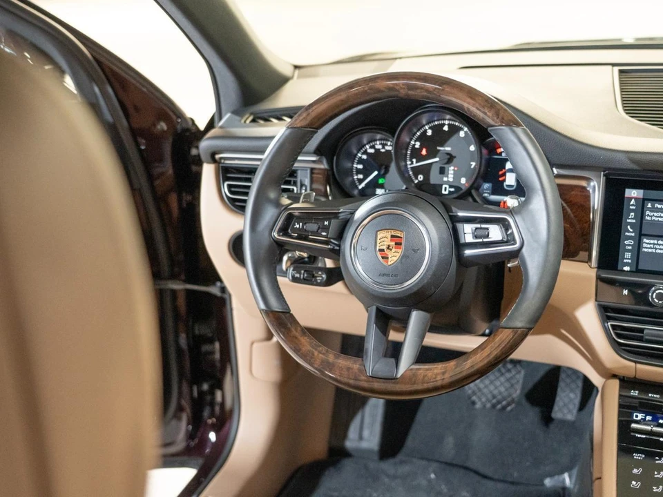 2026 Porsche Macan Electric - Image 27 of 29