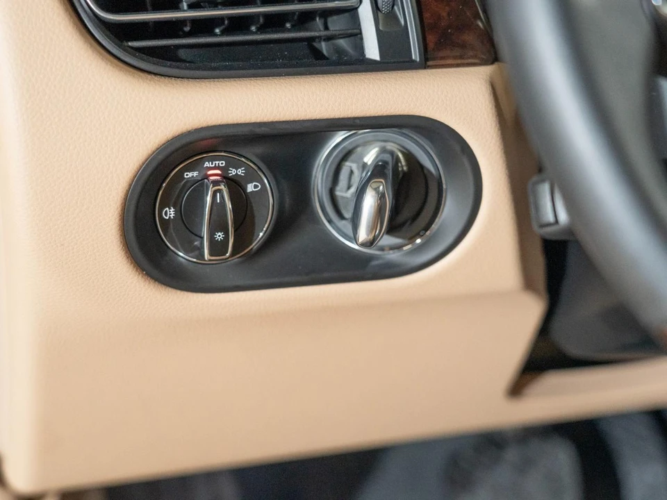 2026 Porsche Macan Electric - Image 24 of 29
