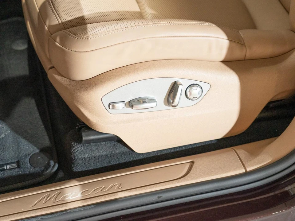 2026 Porsche Macan Electric - Image 14 of 29