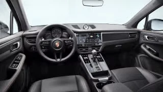 2026 Porsche Macan - Image 25 of 31