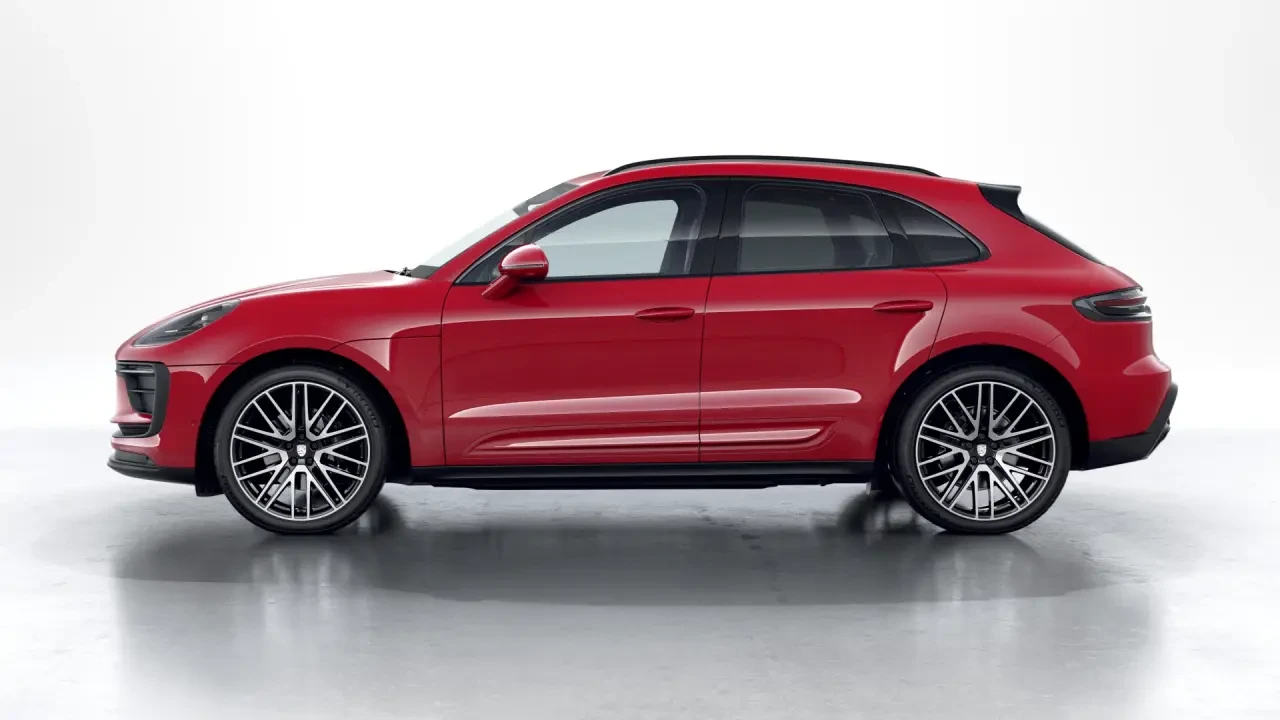 2026 Porsche Macan - Image 16 of 31