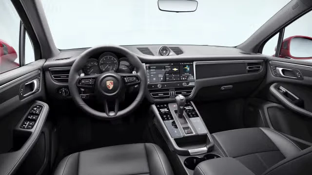 2026 Porsche Macan - Image 26 of 31